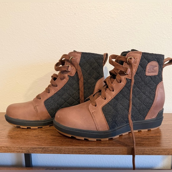 Sorel Shoes - SOREL Women's Evie II NW Lace Boots Sz 8 1/2